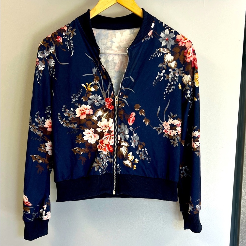 Floral blue crop light weight crop coat sz SM